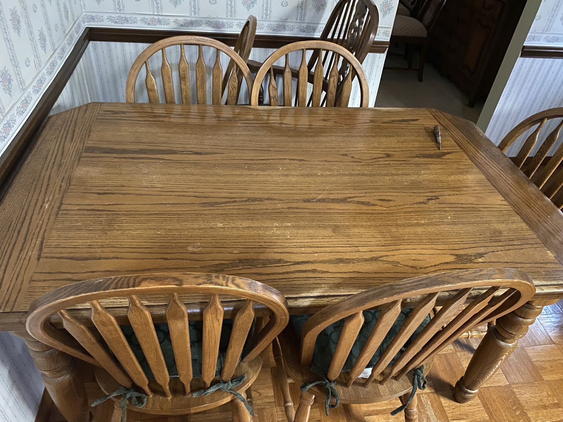 Free Dining Table And Chairs