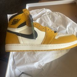 New In Box Jordan 1 Retro High OG Size 10