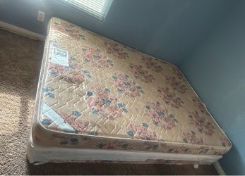 (Delivery Available) Queen Bed Box Spring & Mattress