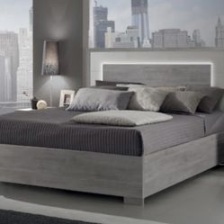 Lia Queen Size Bed With Mattress 