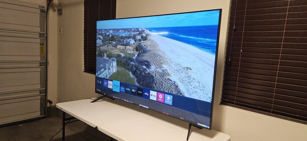 75 Inch Samsung Smart TV 4K UHD TU7000 2021 Model In Perfect Condition.