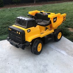 KidTrax CAT Ride On Mining Dumptruck Power Wheels Digger