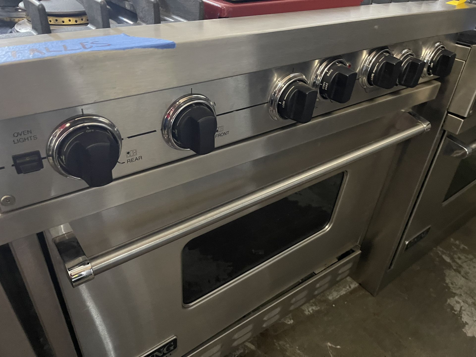 VIKING STOVE GREAT CONDITION MUST GO ✅✅