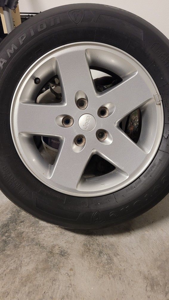 JEEP  FACTORY OEM 17 INCH WHEEL RIM