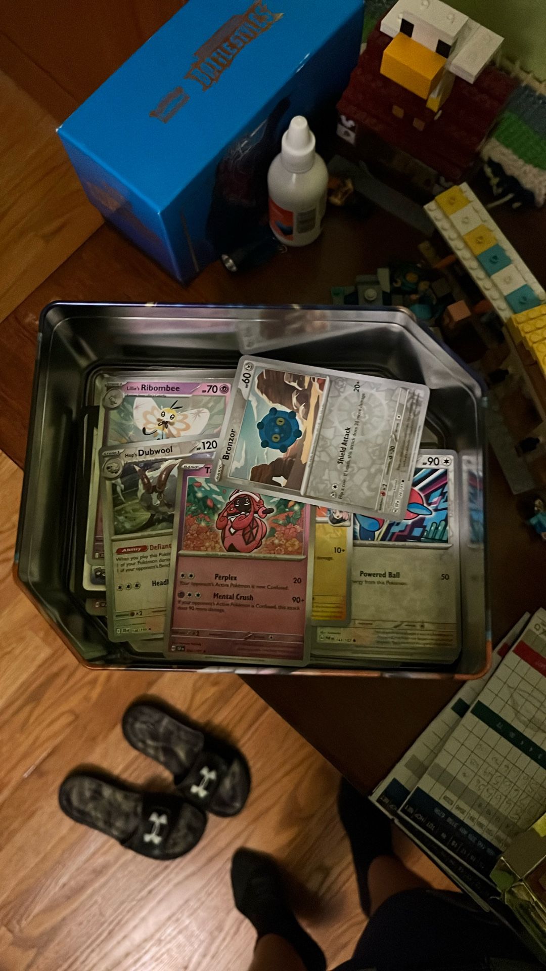Tin That Includes Holos And Bulk