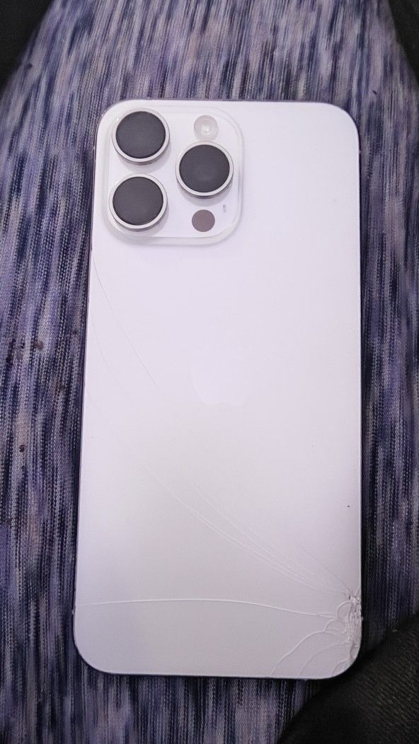 iPhone 16 Pro Max iCloud Locked