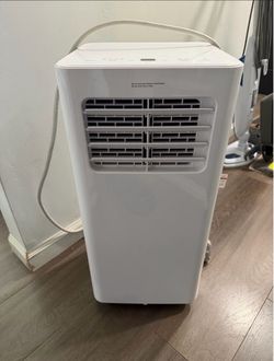 8,000 BTU portable air conditioner and dehumidifier. Cools up to 350sq ft