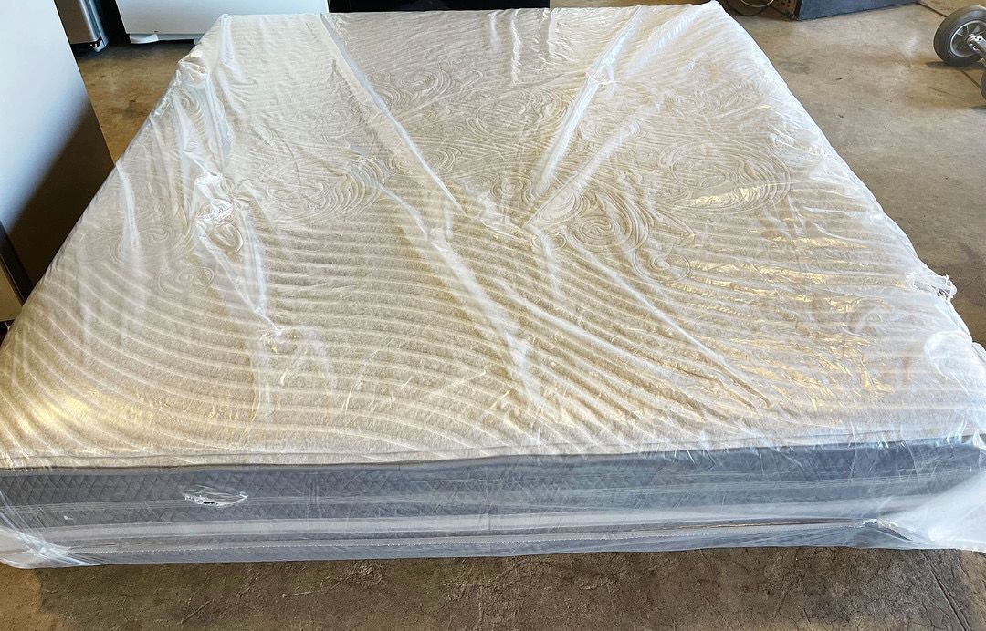 Queen Mattress Beautyrest Black Jennings Hybrid Plus