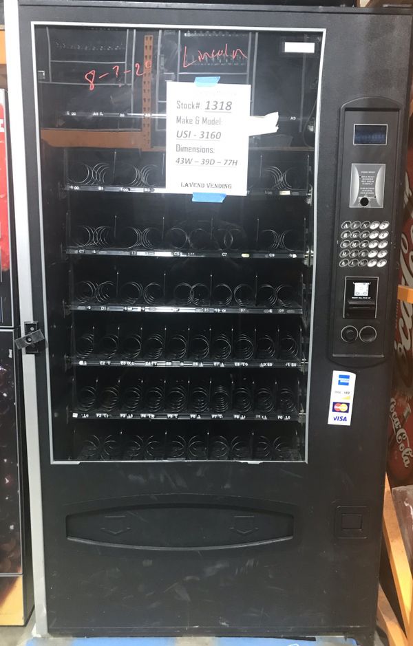 USI 3160 Snack Vending Machine with Credit Card Reader for Sale in