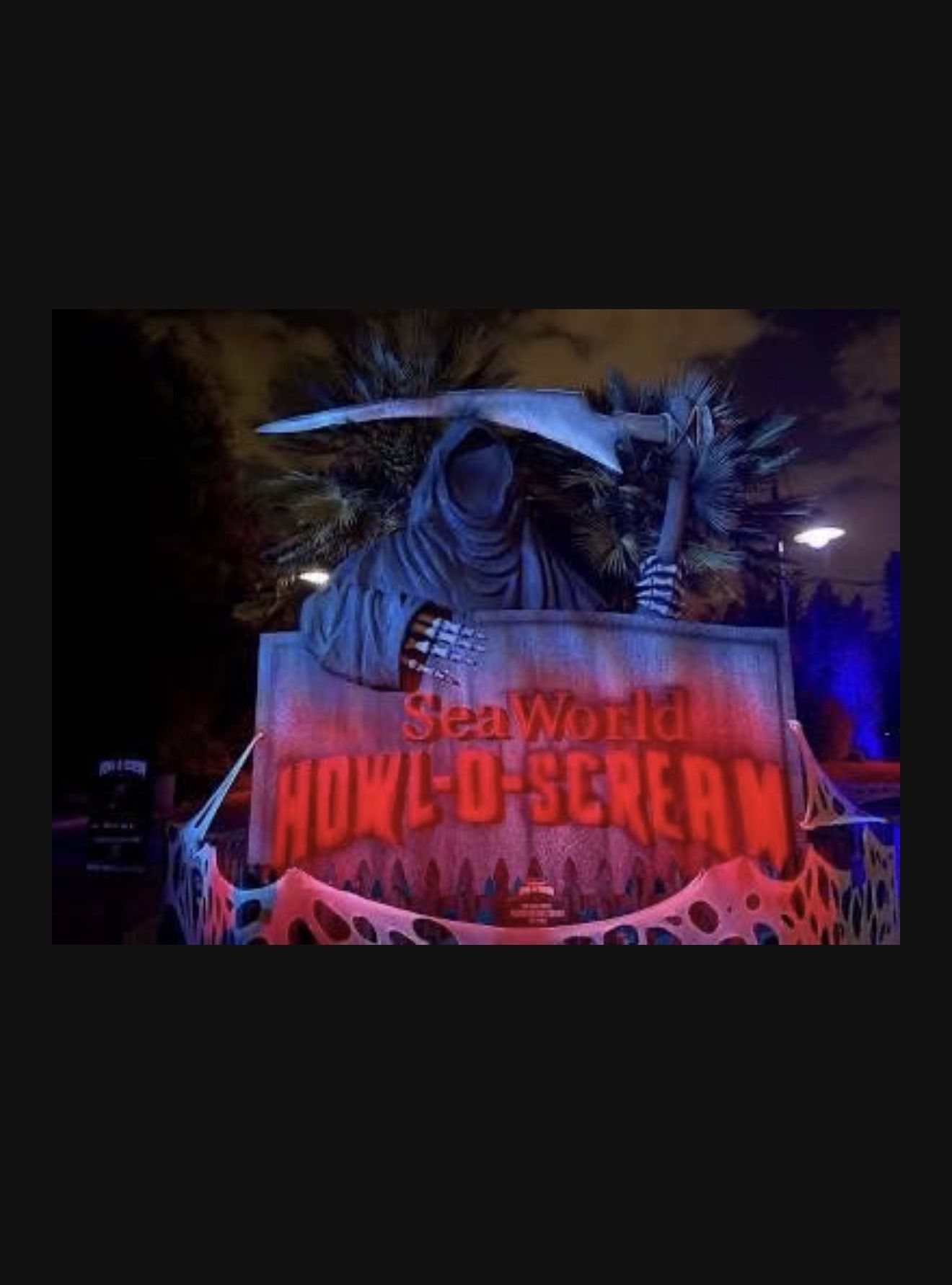 2 howl o scream tickets  with extra benefit .(sea Word)