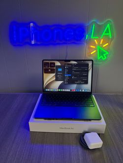 MacBook Air M2 (13-inch, 2022) Midnight 16GB RAM 256GB Storage Like New (Free Accessories)