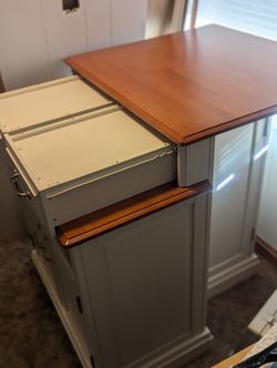 Small Nook/Dining Table For 2