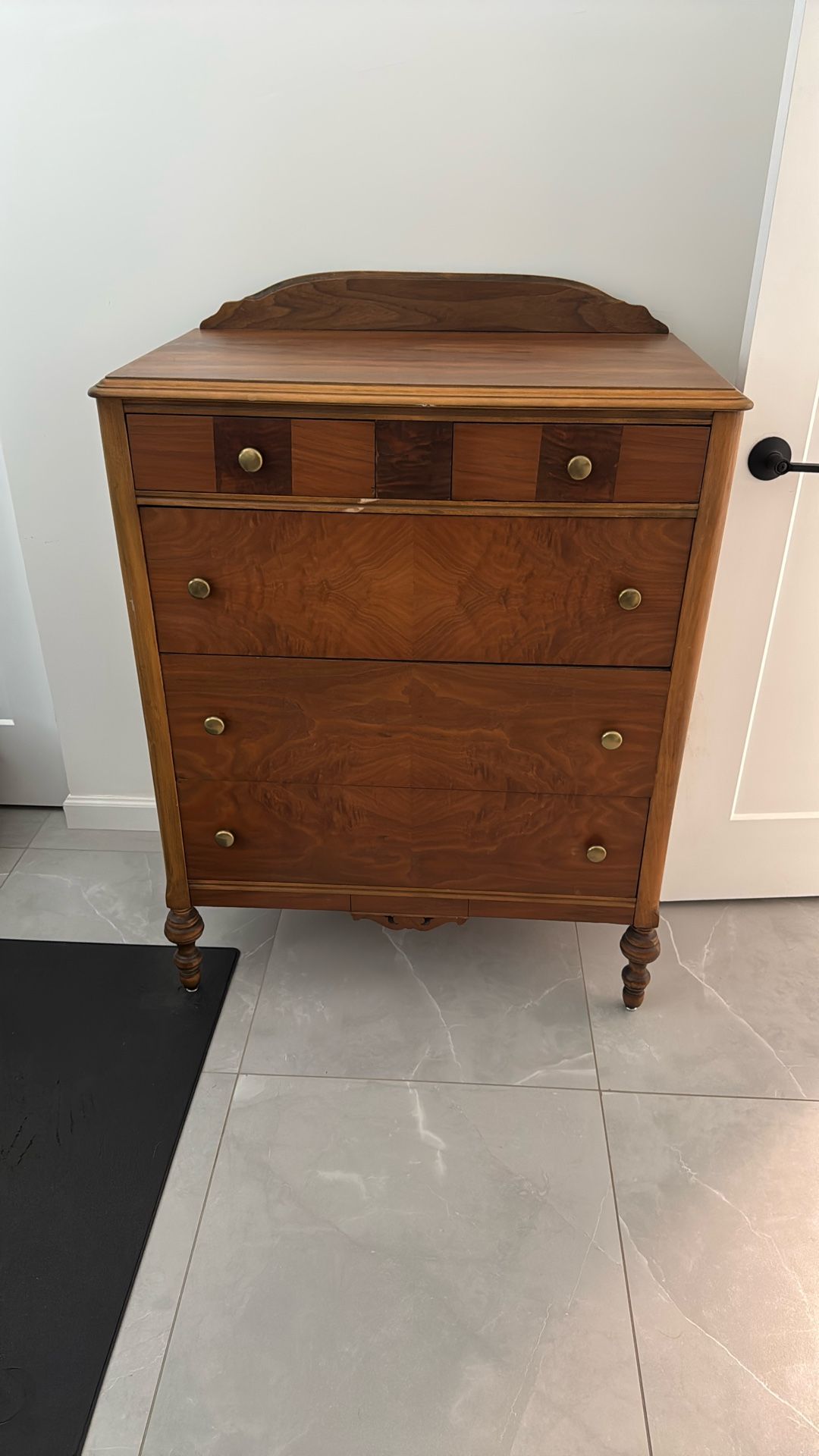 Antique 5 Drawer Dresser