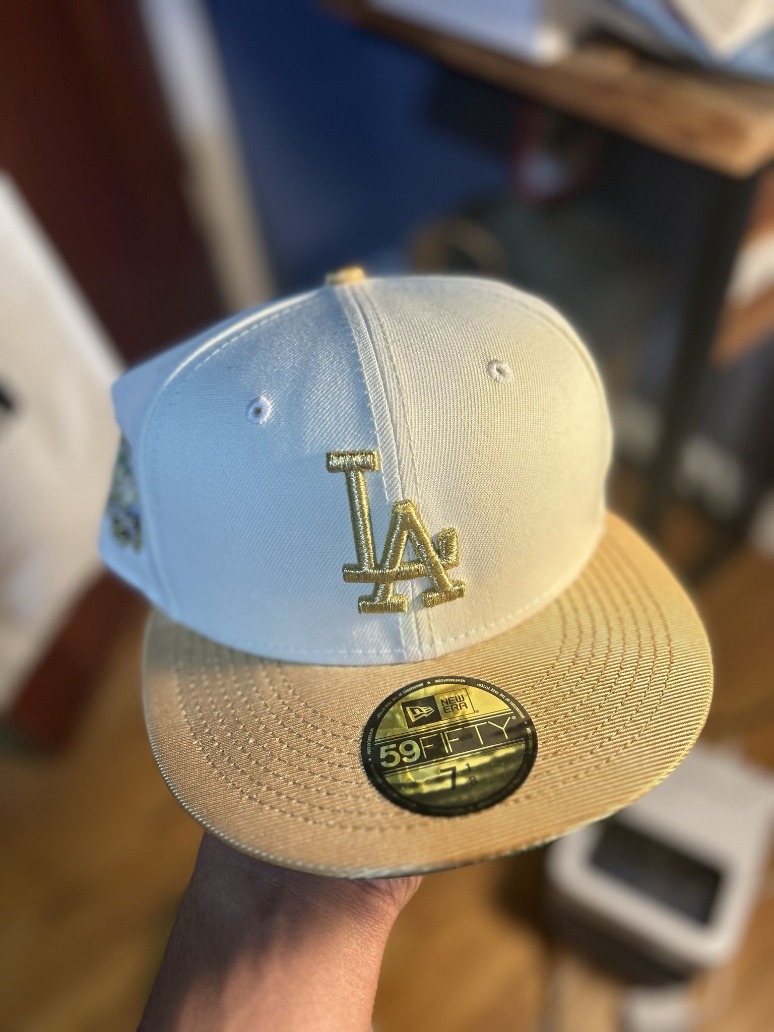 Dr Dre Chronic Los Angeles LA Dodgers 7 1/8 40th White Gold ⚱️