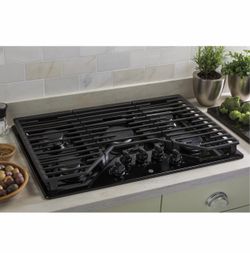 GE 30” 5-Burner Gas Cooktop – Black –new