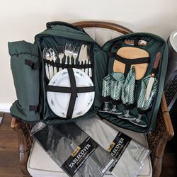 Picnic At Ascot Dine/Wine For 4 Picnic Backpack