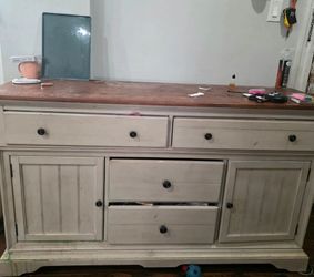 Kitchen storage cabinet