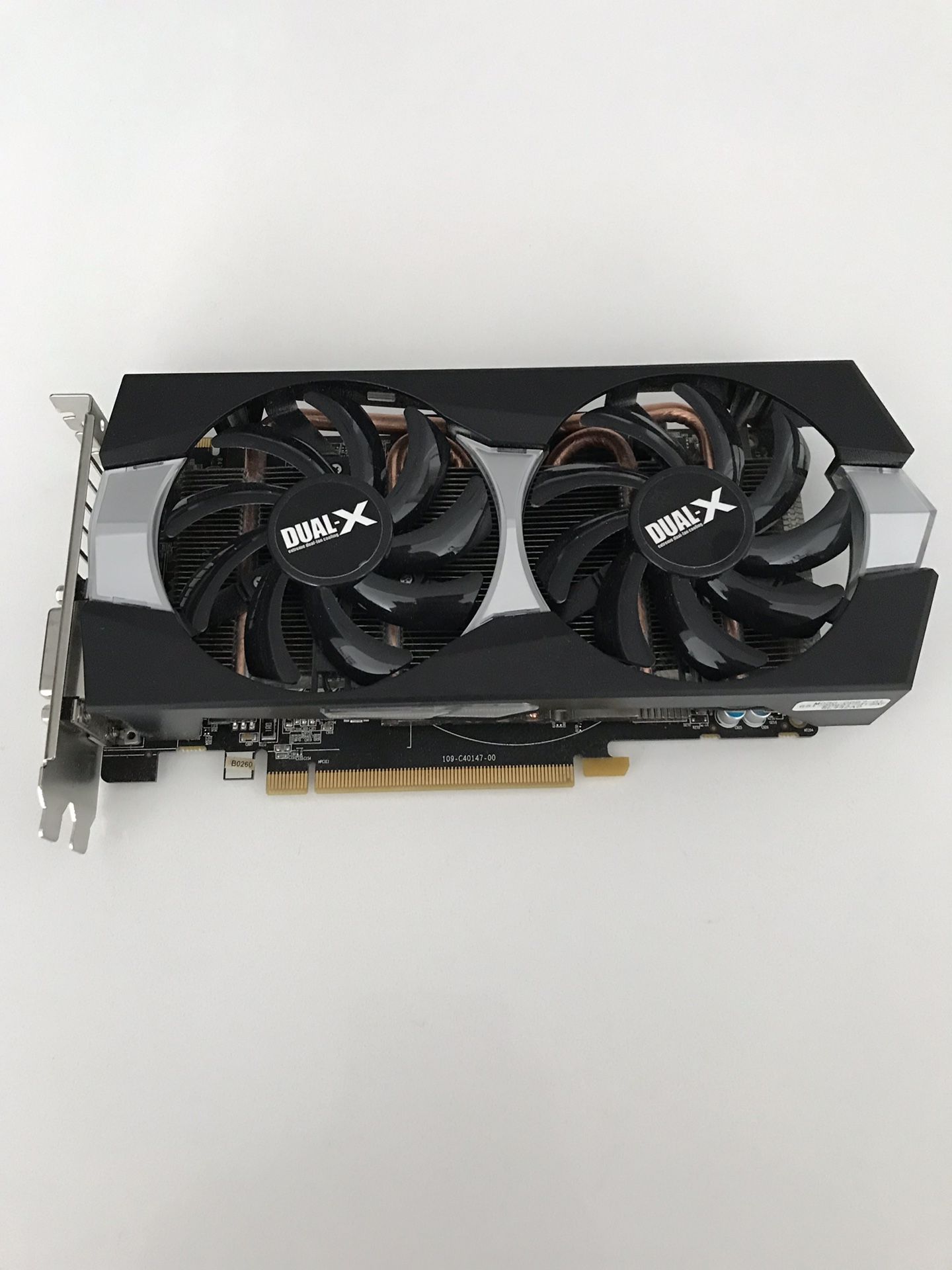 SAPPHIRE Radeon R9 270X GPU