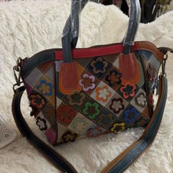 Brand New Women Leather Purse $20