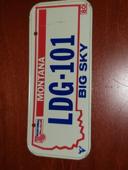 Vintage 1980 Mini Automobile Tin License Montana Souvenir Plate BIG SKY LDG-101