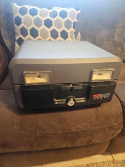 Please Read Description:  No key,  and front latches are broken,