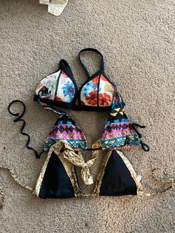 3 bikini tops - XS/s