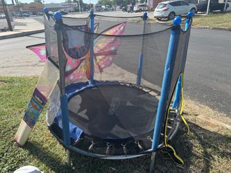 Small Brincolin 51" $25