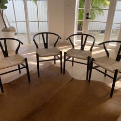 West Elm Wishbone Dining Chairs – Set of 4