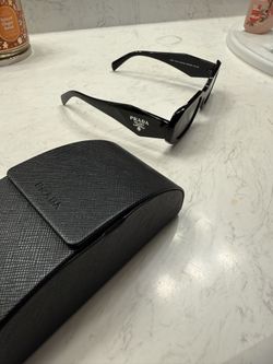 *authentic* Prada Shades