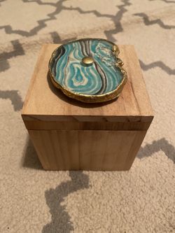 Jewelry/ decor box