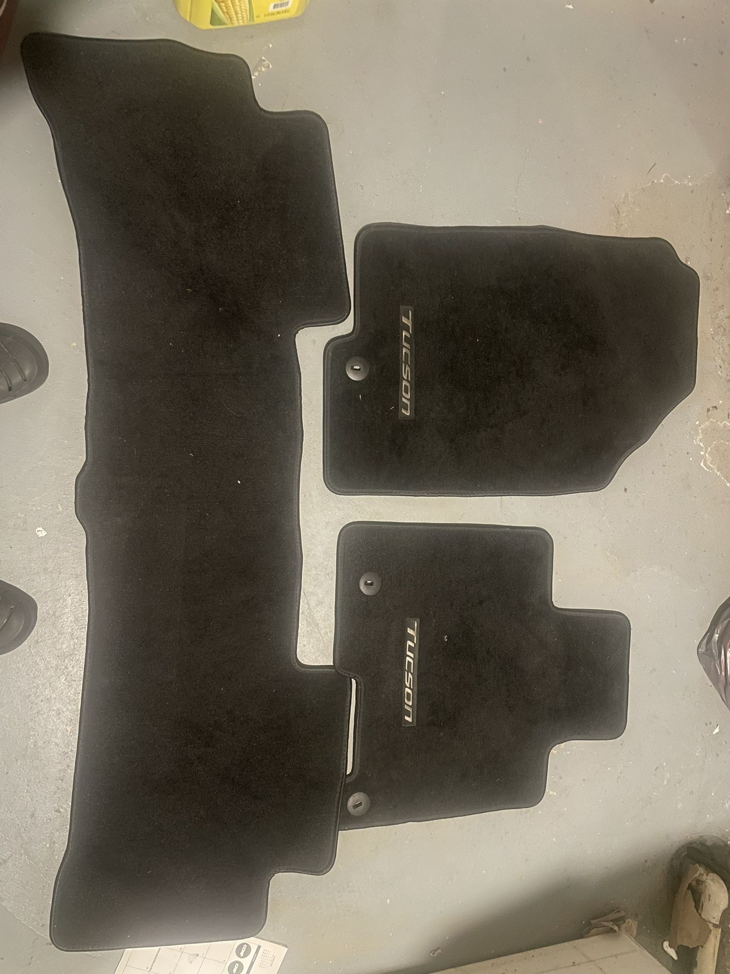 Hyundai Tuscan Carpet Mats.