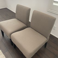 Accent Chairs 