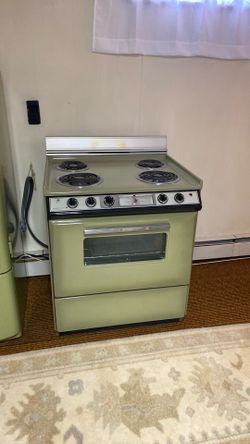 Modern Maid vintage stove and oven