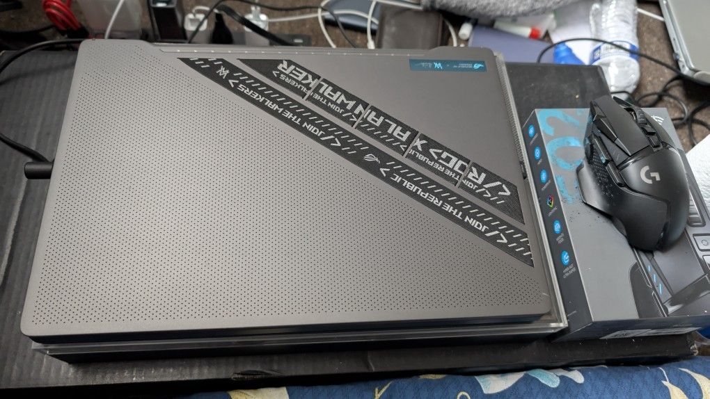 Asus Zephyrus G14 Alanwalker Edition