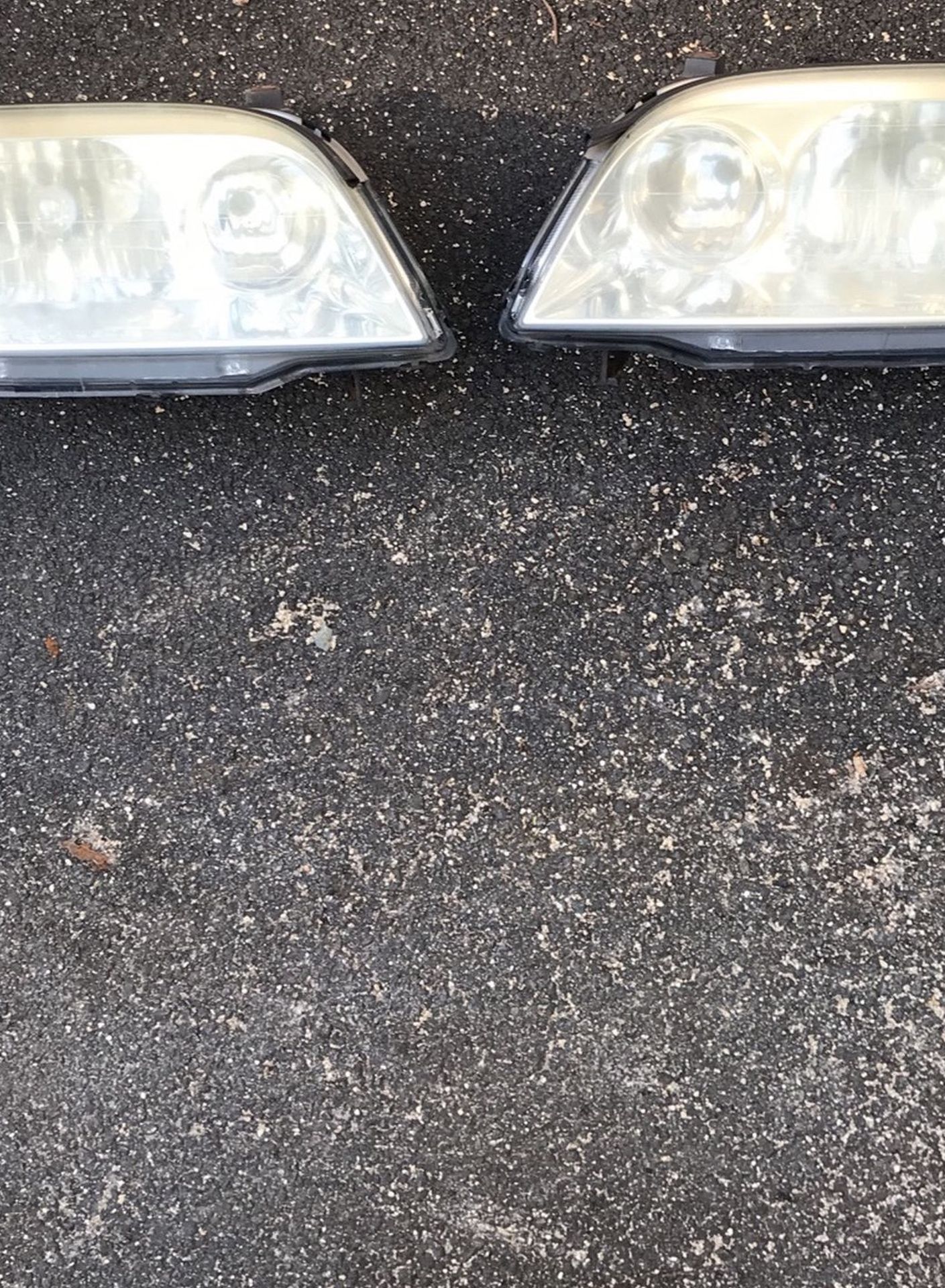 2003 Acura MDX Headlights