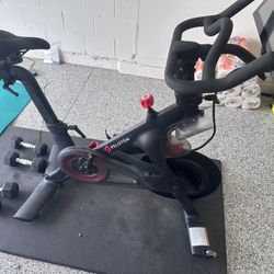 Peloton Bike -Like new Consition