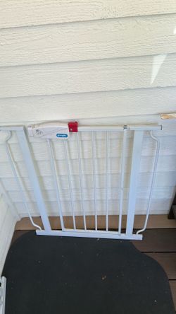Metal Baby gates with expansion sections
