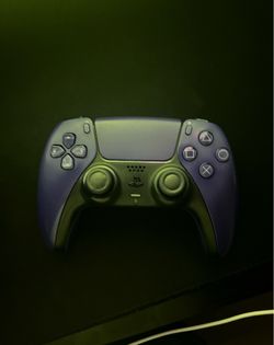 Purple PS5 controller