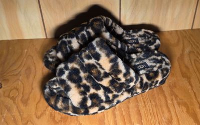UGG Woman's Fluff Yeah Leopard Slides Size 9 Faux Fur Brown/Black Animal Print