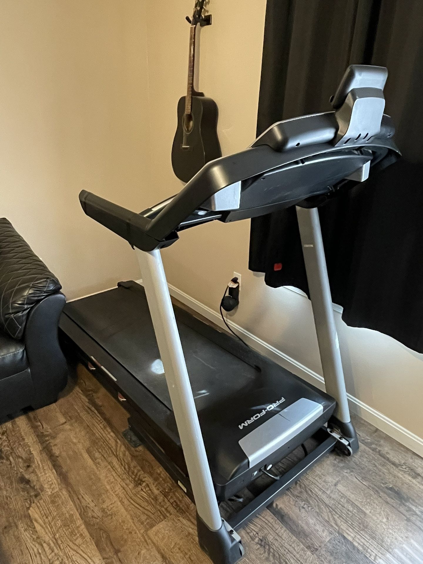 Pro Form Pro 1000 Treadmill