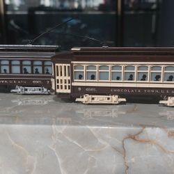 2 Bachmann Chocolate Town Trams