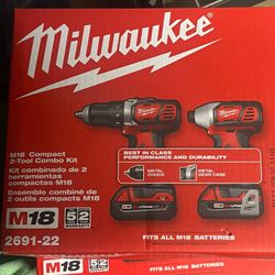 Milwaukee 2 Piece Drill Set 