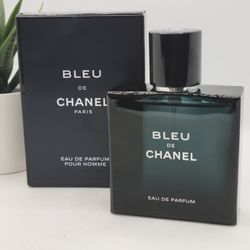 CHANEL
 
BLEU DE CHANEL Eau de Parfum

1.7 fl 