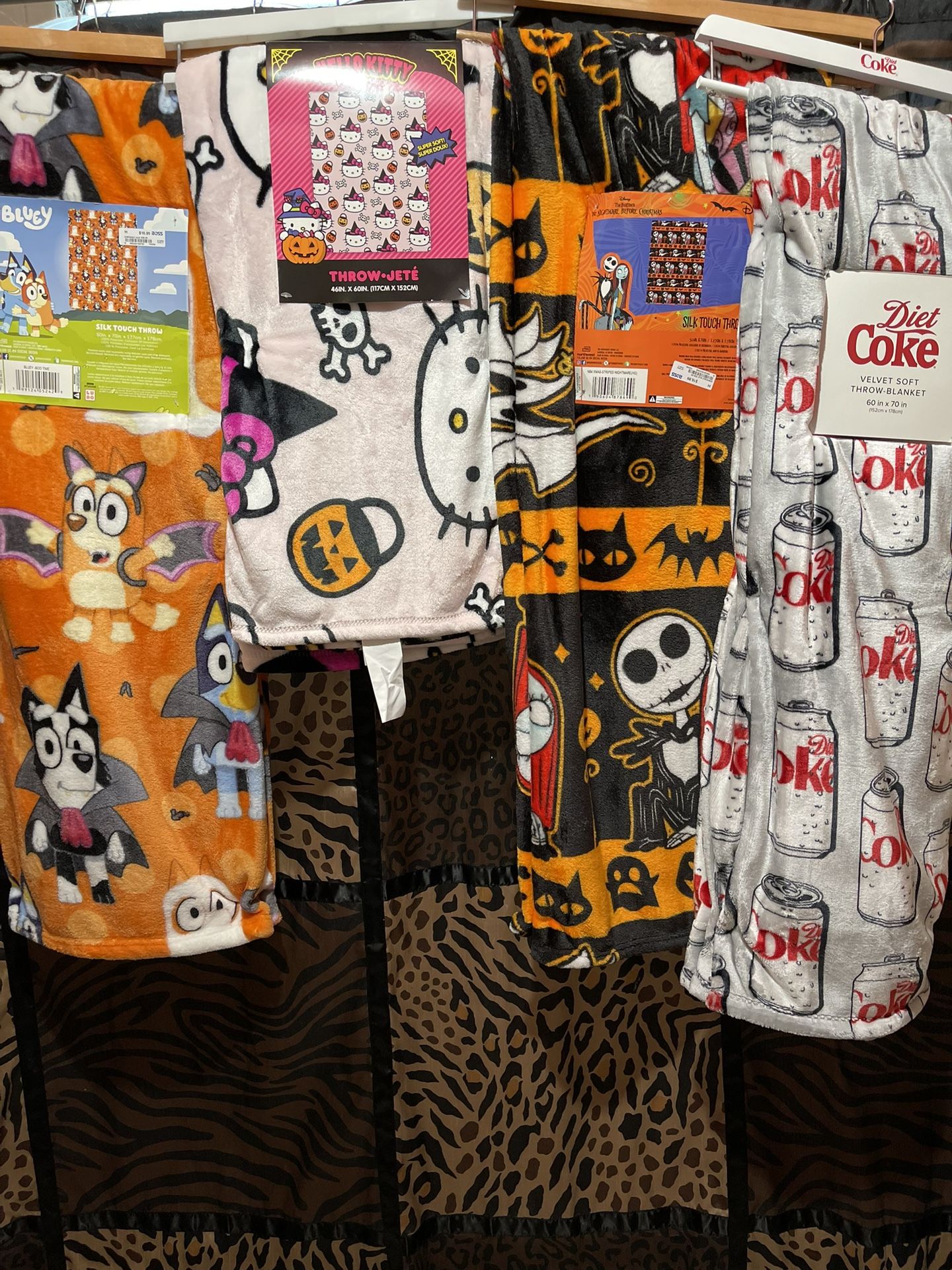 Pillsbury | Hk | Bluey Thow Blankets