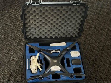 Dji Phantom 4 pro obsidian edition with accessories . OBO