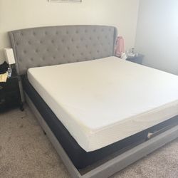 Cal. King W/ Memory Foam Mattress 