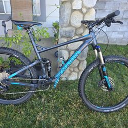 MARIN HAWK HILL MOUNTAIN BIKE 