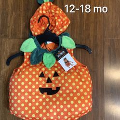 Halloween Costumes / Holiday Outfits 