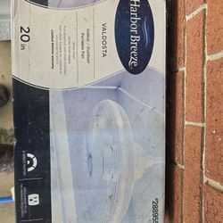 Clip Hanging Ceiling Fan.
