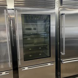 SUB ZERO 36”WIDE GLASS VIEW BOTTOM FREEZER REFRIGERATOR 